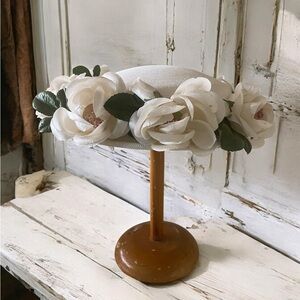 Gorgeous Vintage Hat With Faux Flowers ~ Excellent Condition!